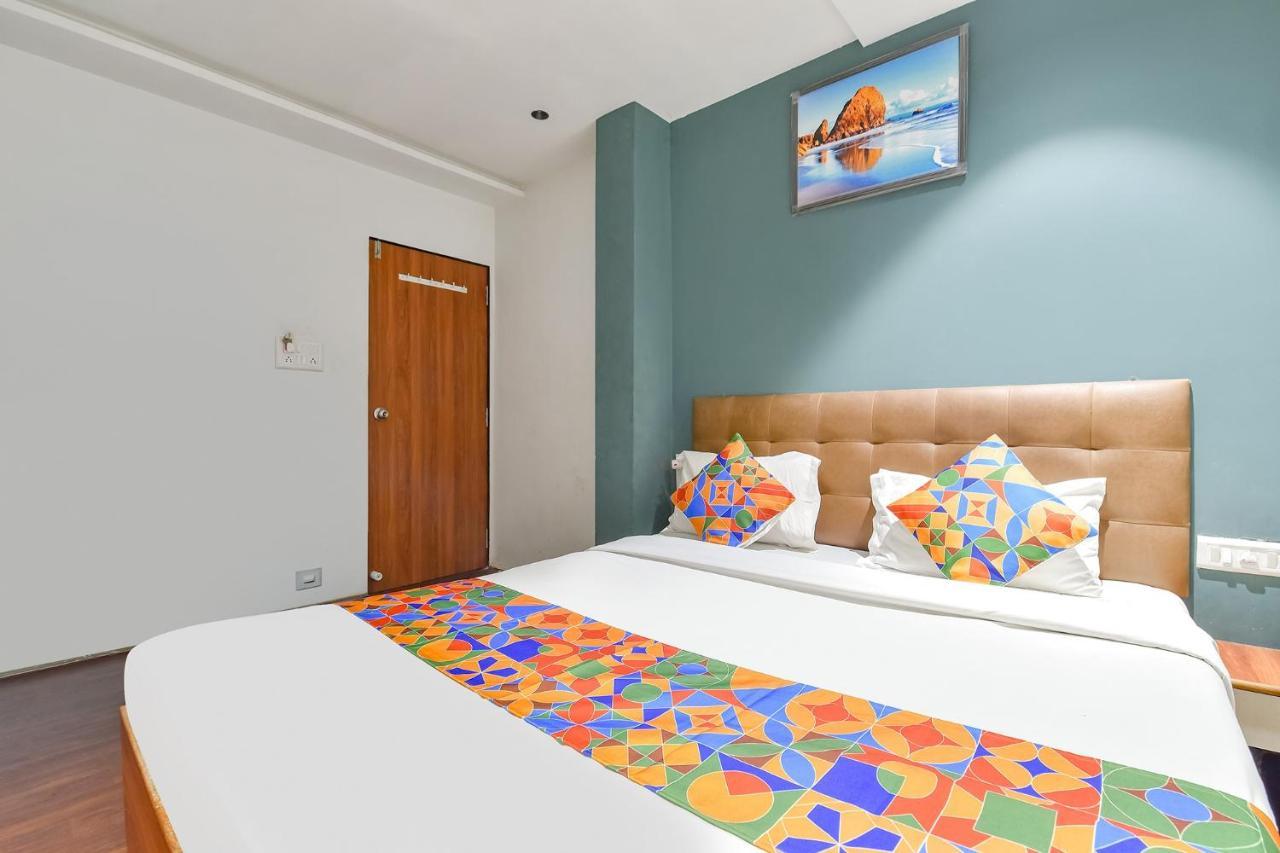Fabhotel Nidhivan, Udhna Junction Сурат Екстериор снимка