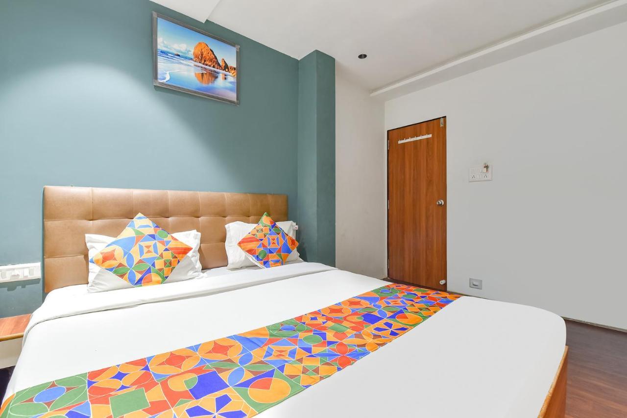 Fabhotel Nidhivan, Udhna Junction Сурат Екстериор снимка