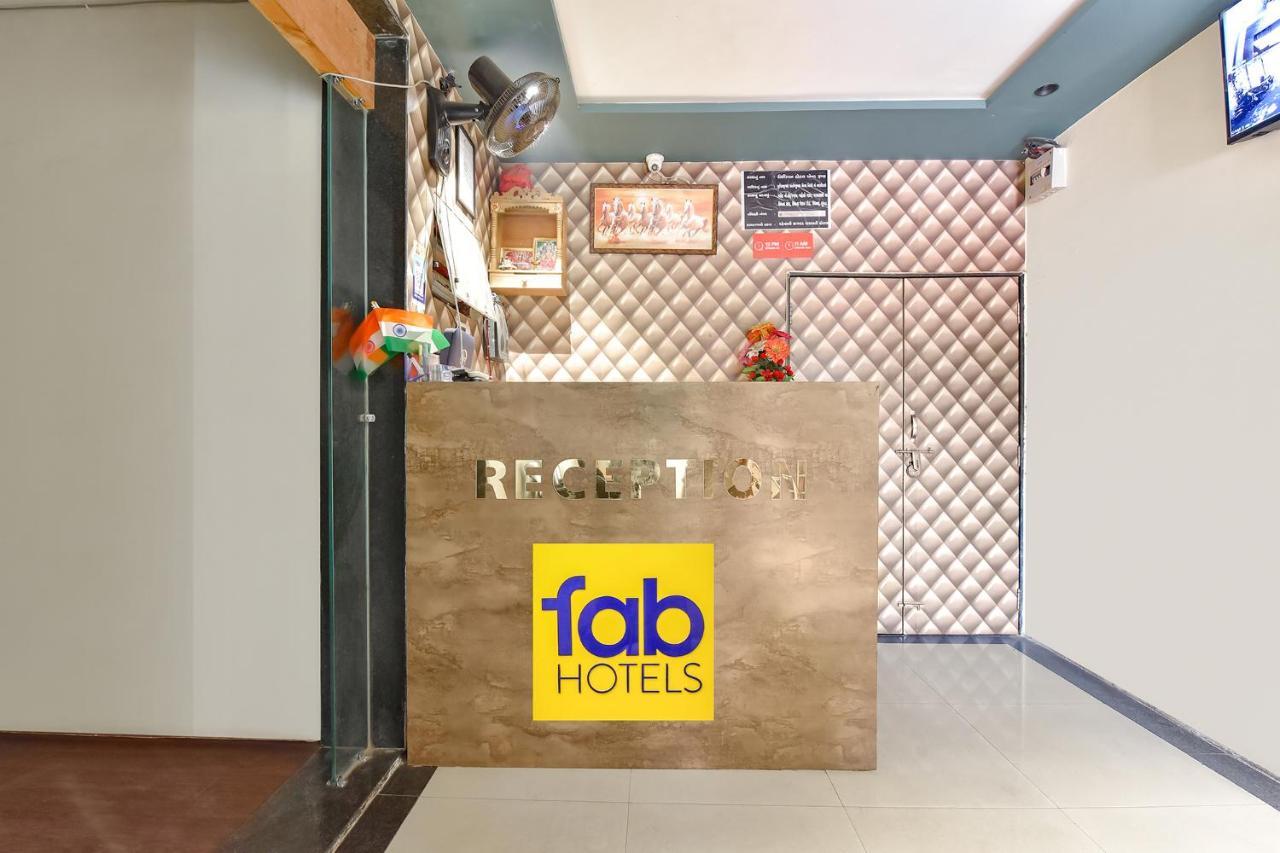 Fabhotel Nidhivan, Udhna Junction Сурат Екстериор снимка