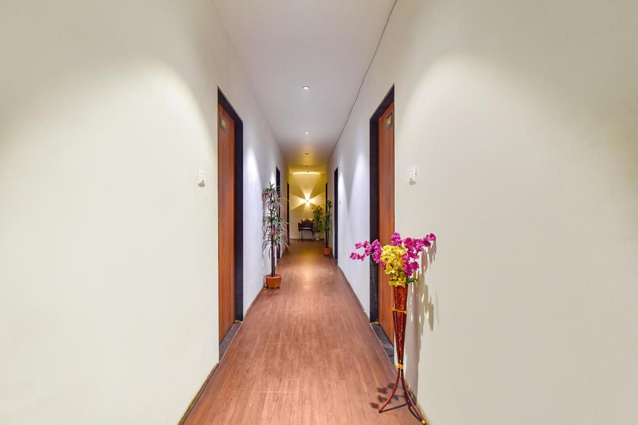 Fabhotel Nidhivan, Udhna Junction Сурат Екстериор снимка