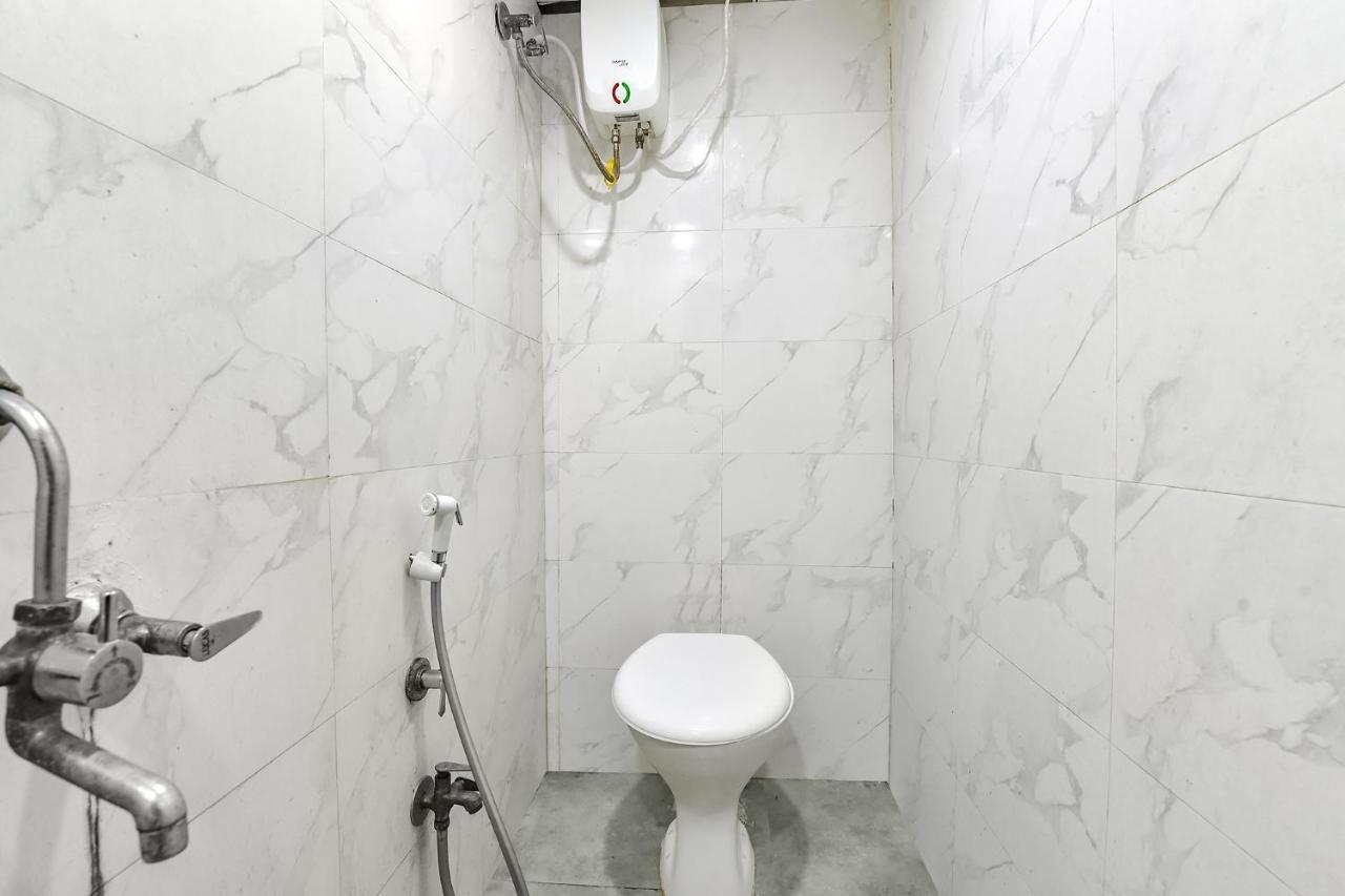 Fabhotel Nidhivan, Udhna Junction Сурат Екстериор снимка