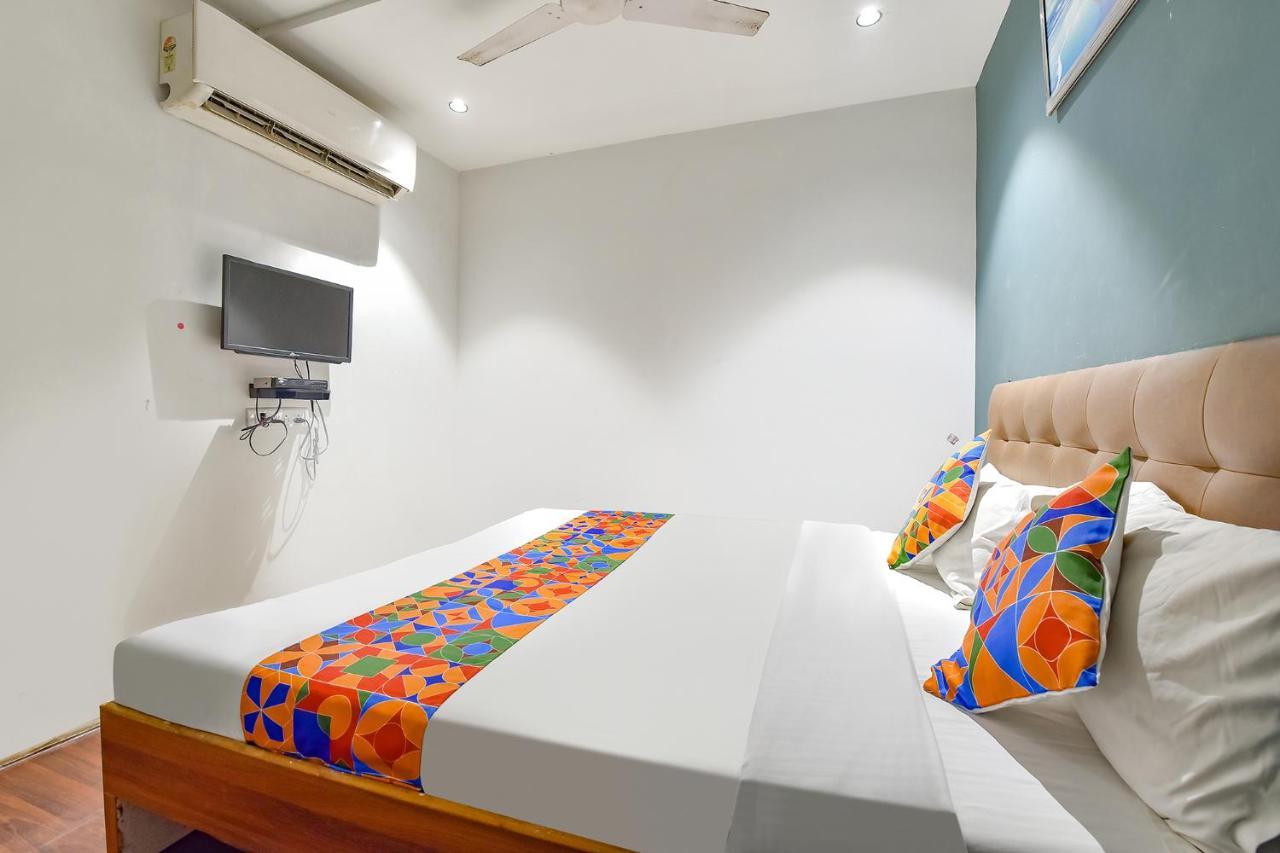 Fabhotel Nidhivan, Udhna Junction Сурат Екстериор снимка